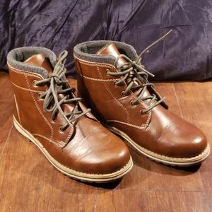 Sonoma Boys Lace up Boots